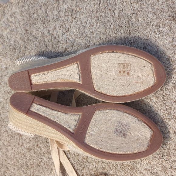 JCrew Factory Lace Up Espadrilles, Gold Shimmer, Size 9, Never Worn - Picture 3 of 4